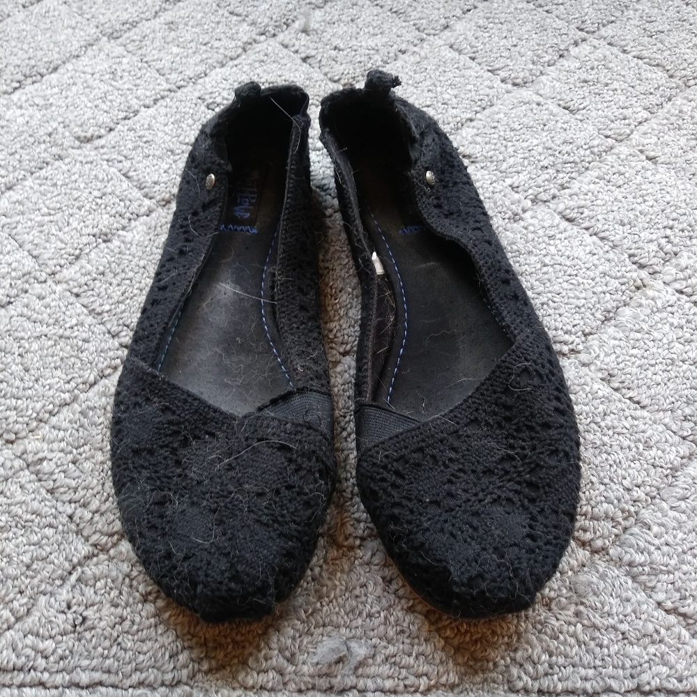 Black size 11 PawPaw Flats